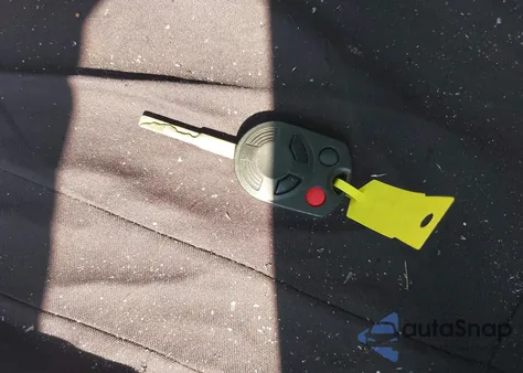 2014 Ford Focus Se z USA, uszkodzony, nr VIN 1FADP3F28EL448408